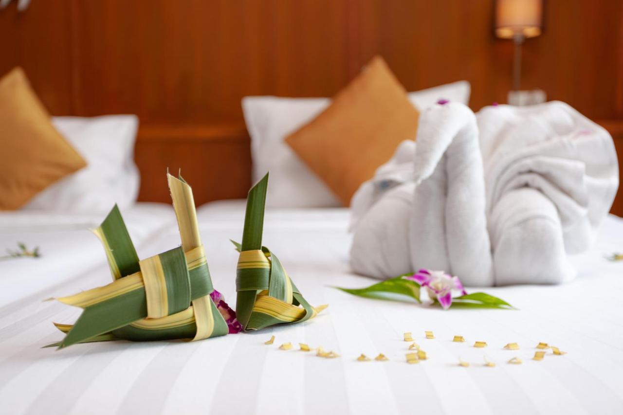 普吉岛-瓶庐海景度假酒店 Phuket Pl Seaview Resort Patong Buitenkant foto
