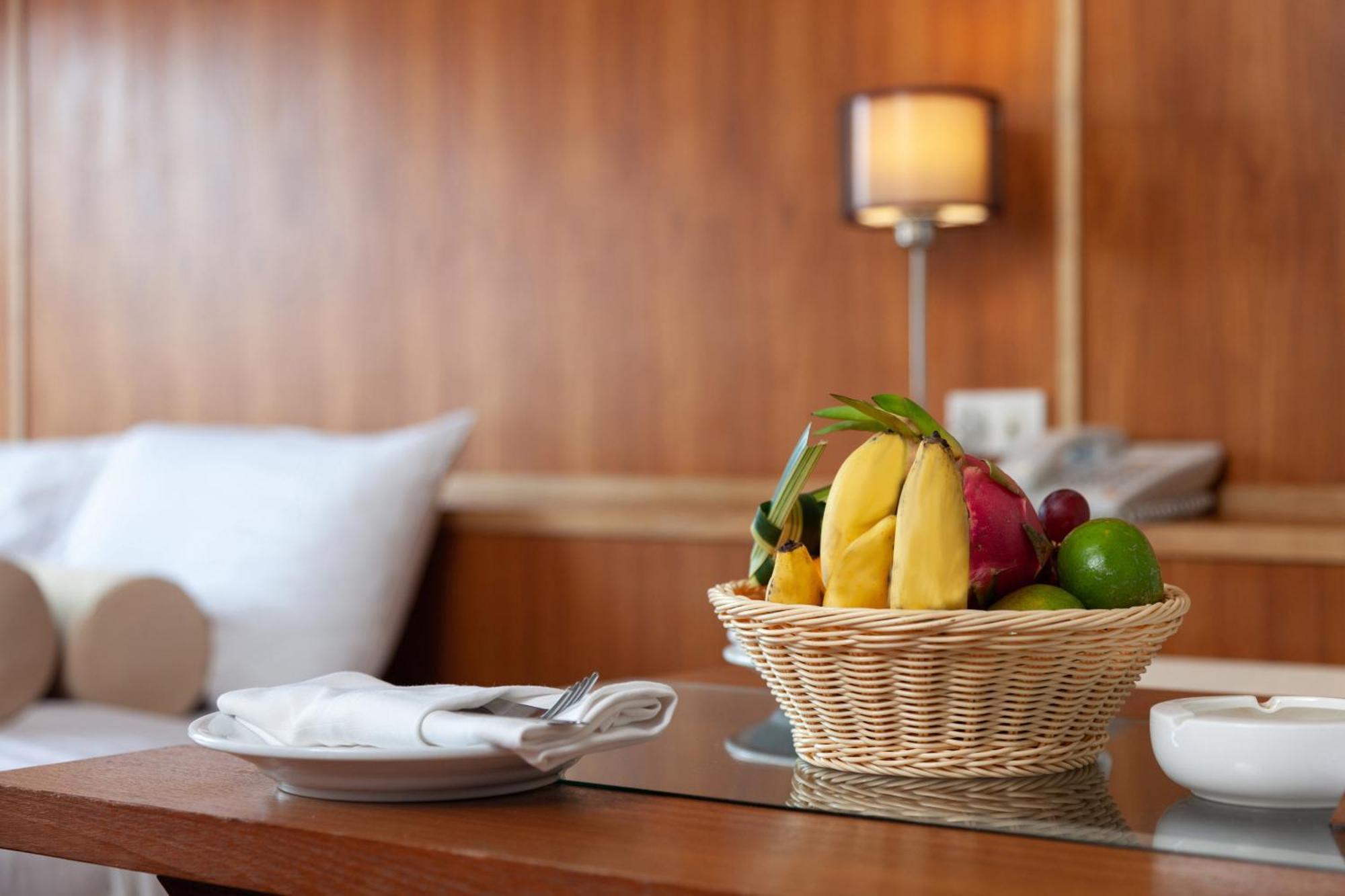 普吉岛-瓶庐海景度假酒店 Phuket Pl Seaview Resort Patong Buitenkant foto
